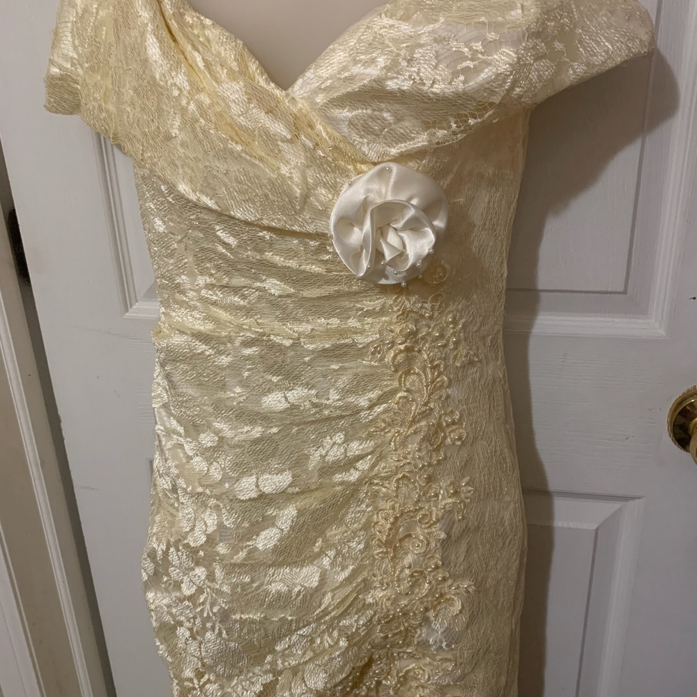 Wedding gown